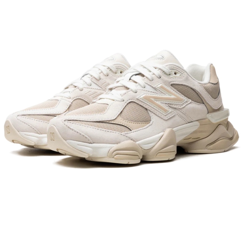 New Balance 9060 Never worn “beige white” men 7.5 women’s 9 no box
